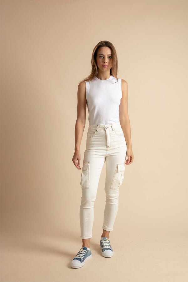 Look with white women's cargo jeans and top